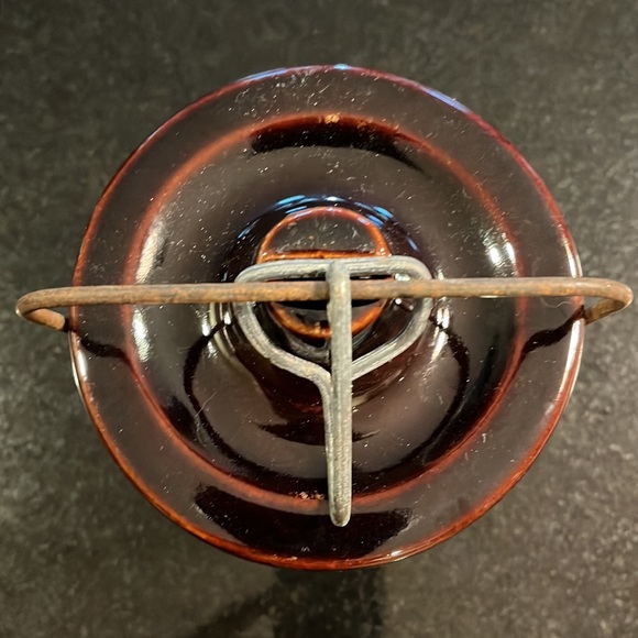 Small Brown Glazed Crock With Seal and Metal Handle Closure - Picture 4 of 11